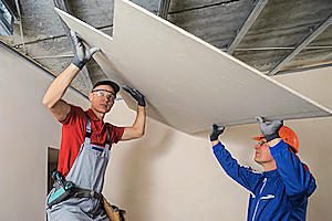 10 Étapes à suivre pour poser un plafond correctement à Laroque-Timbaut